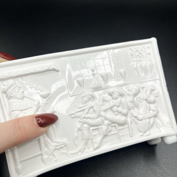 Antique Sowerby 1232 Old King Cole Victorian Pressed Milk Glass Fiddlers Vase - Picture 13 of 16